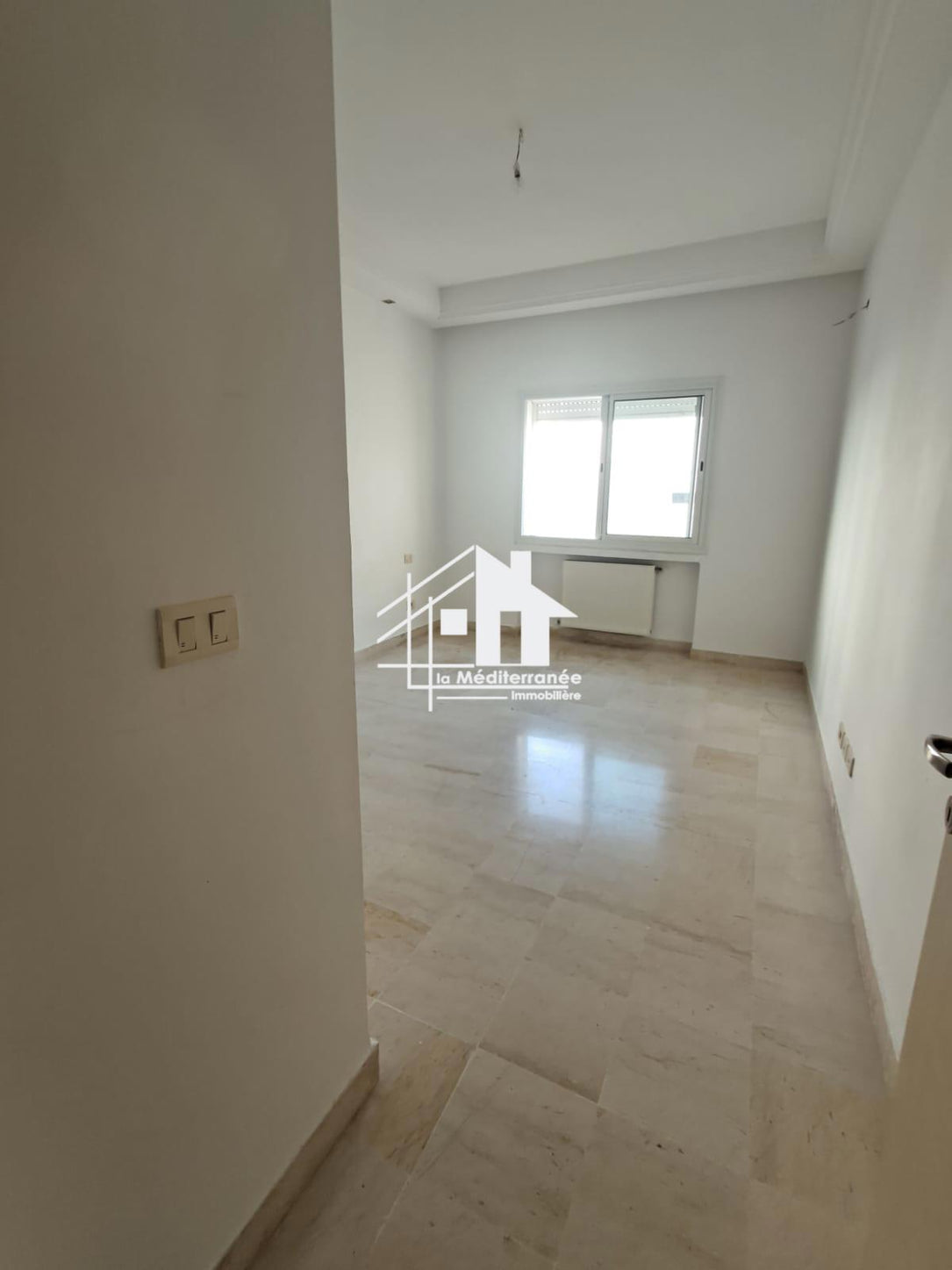 A louer un appartement s+1 à el menzah 9C