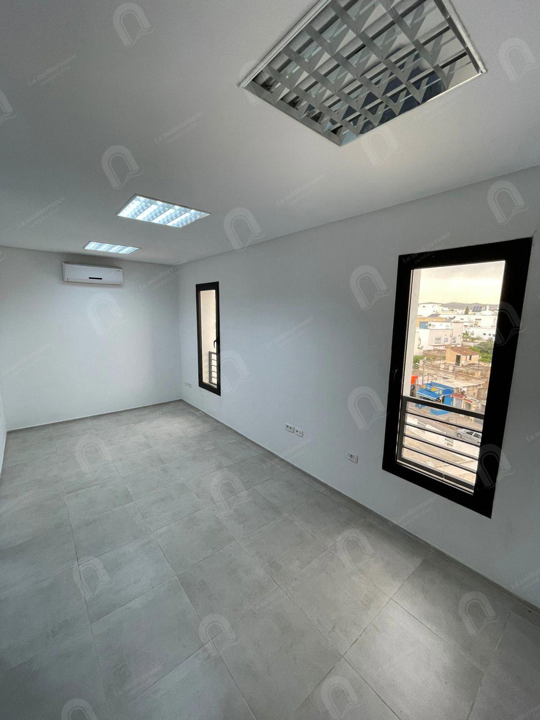 A vendre Bureau H+1 au bardo avenue hbib borguiba