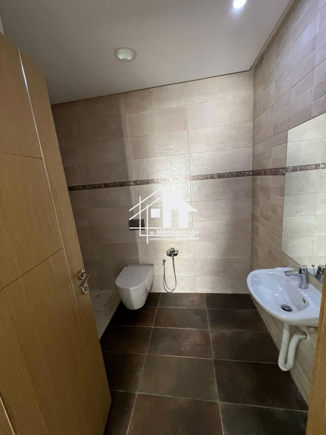 A louer appartement S+3 à la Soukra