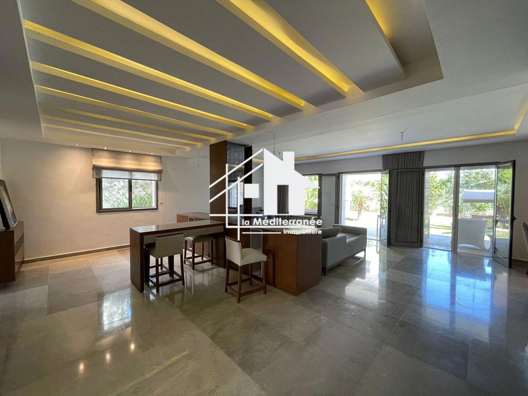 Une villa S+4 à Gammarth