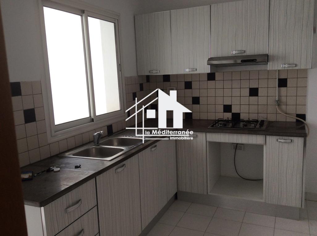 A louer appartement s+2 à  place pasteur