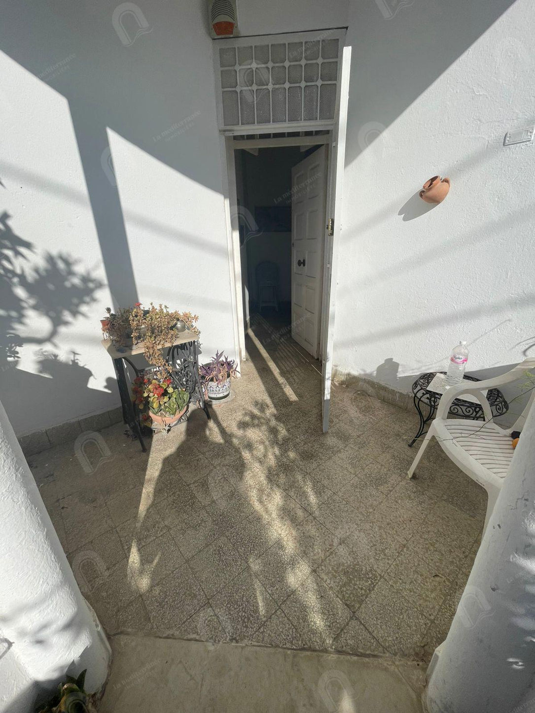 A vendre une villa 2S+1 indépendante  au bardo centre