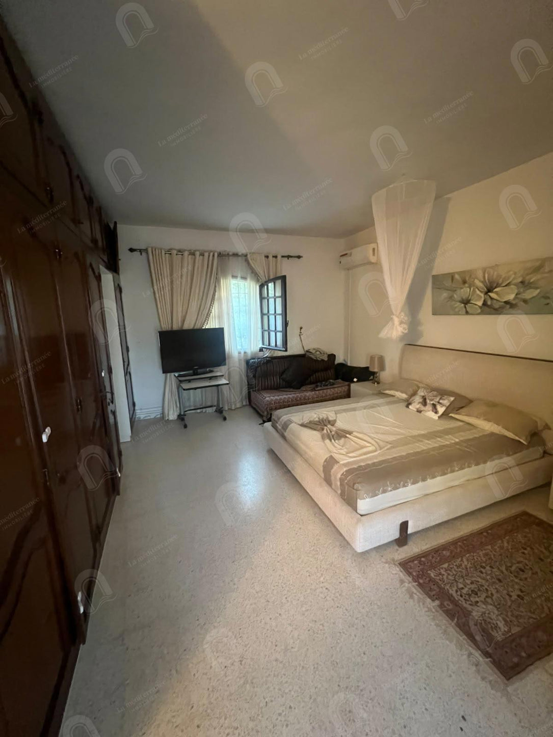 Villa a louer avec piscine à la soukra