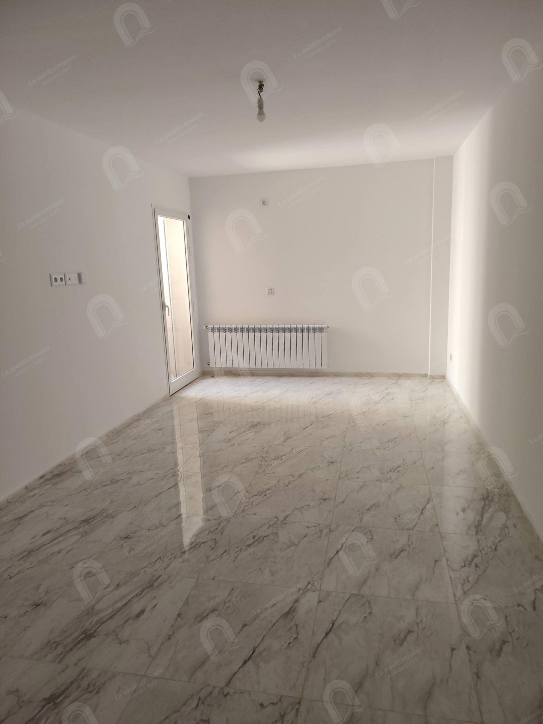 A louer appartement S+2 hst jamais habité à cité Ettahrir