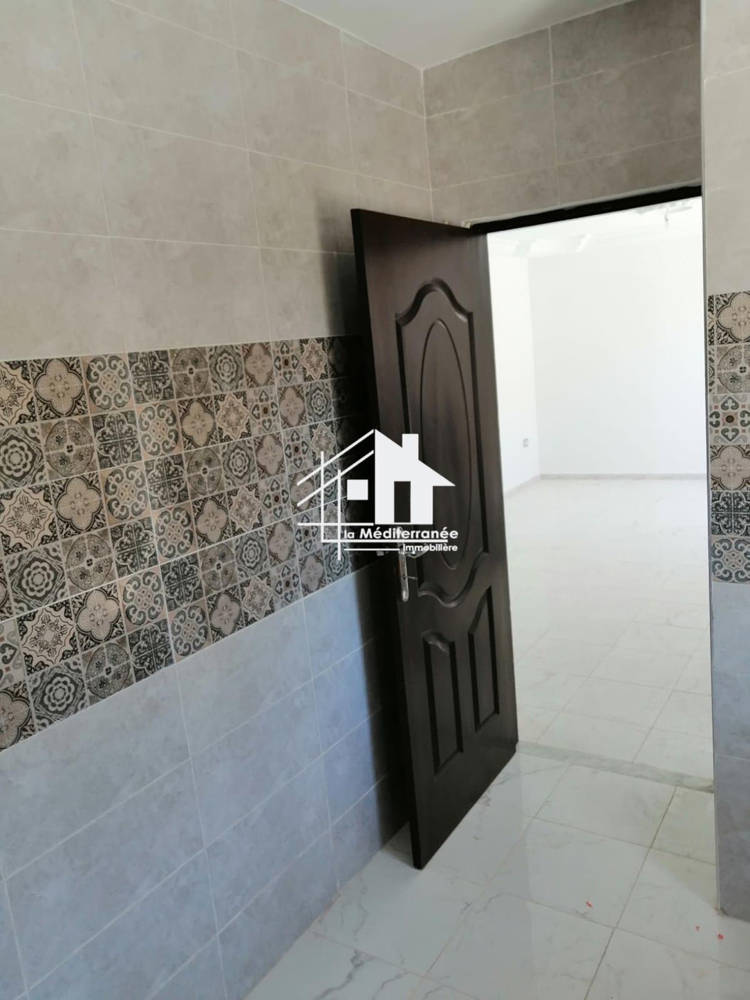 A louer un étage de villa S+2 au bardo rue de beyrouth