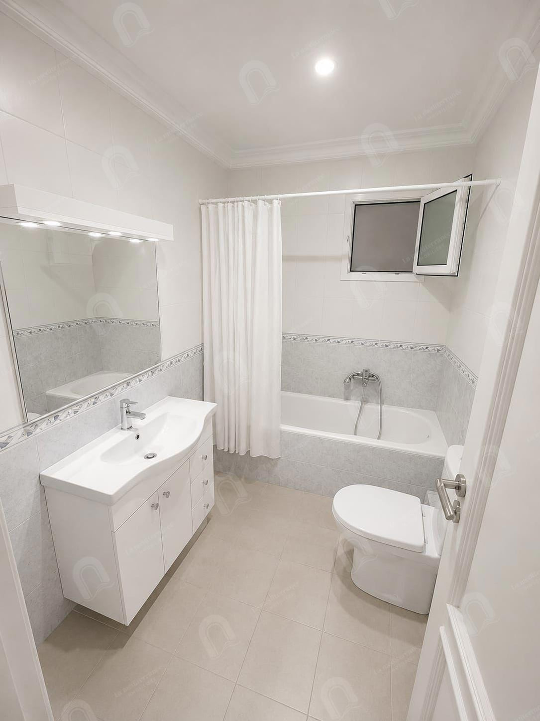 A vendre un appartement S+2 hst au bardo Bouchoucha