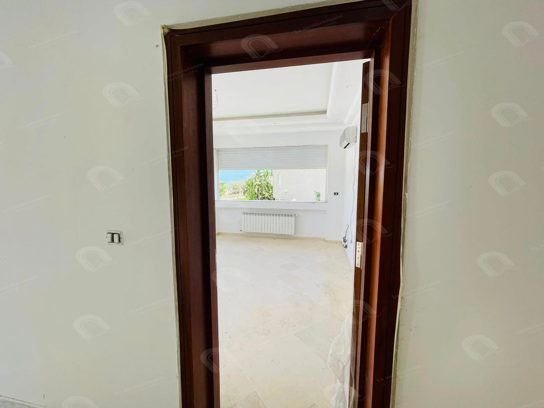 Villa a vendre à chotrana 3