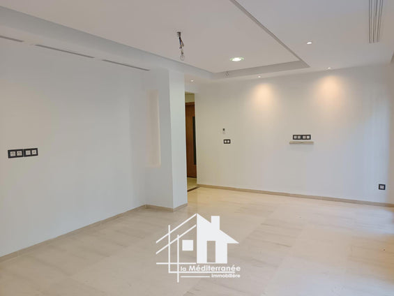 A louer appartement S+3 à la Soukra