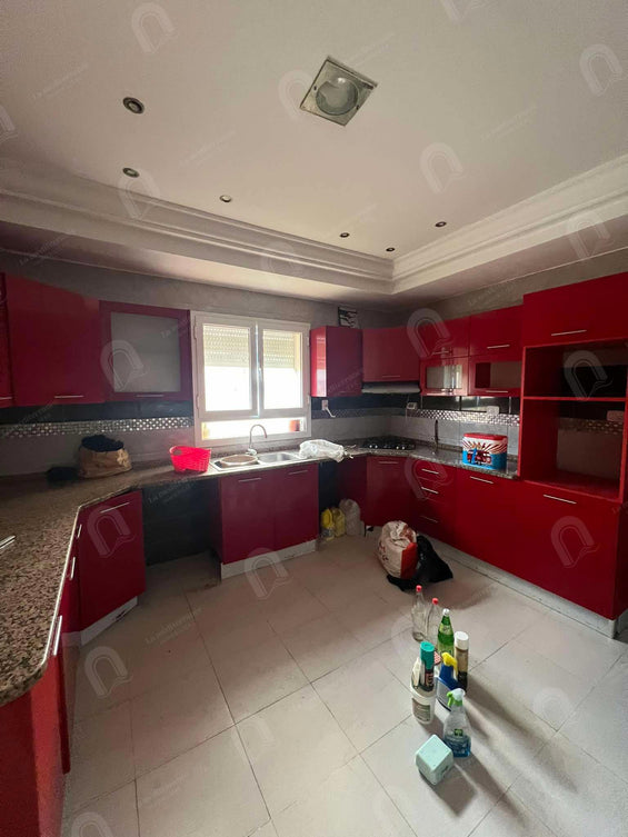 A louer un étage de villa à Ezzahra
