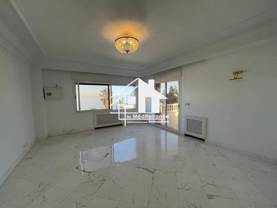 A louer villa s+6 à la Marsa cube