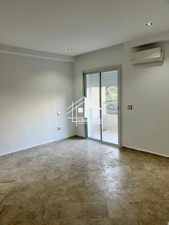A louer appartement S+2 à la Soukra