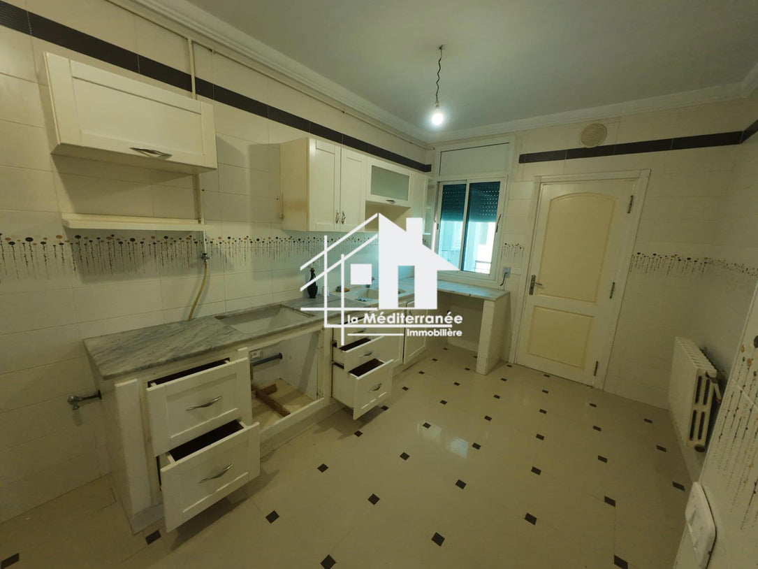 a louer étage de villa s+3 a Manouba