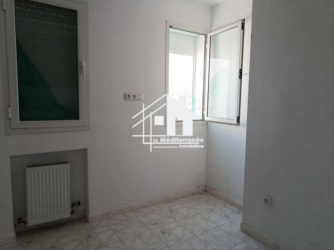 Un appartement s+3 aux  jardins de Carthage