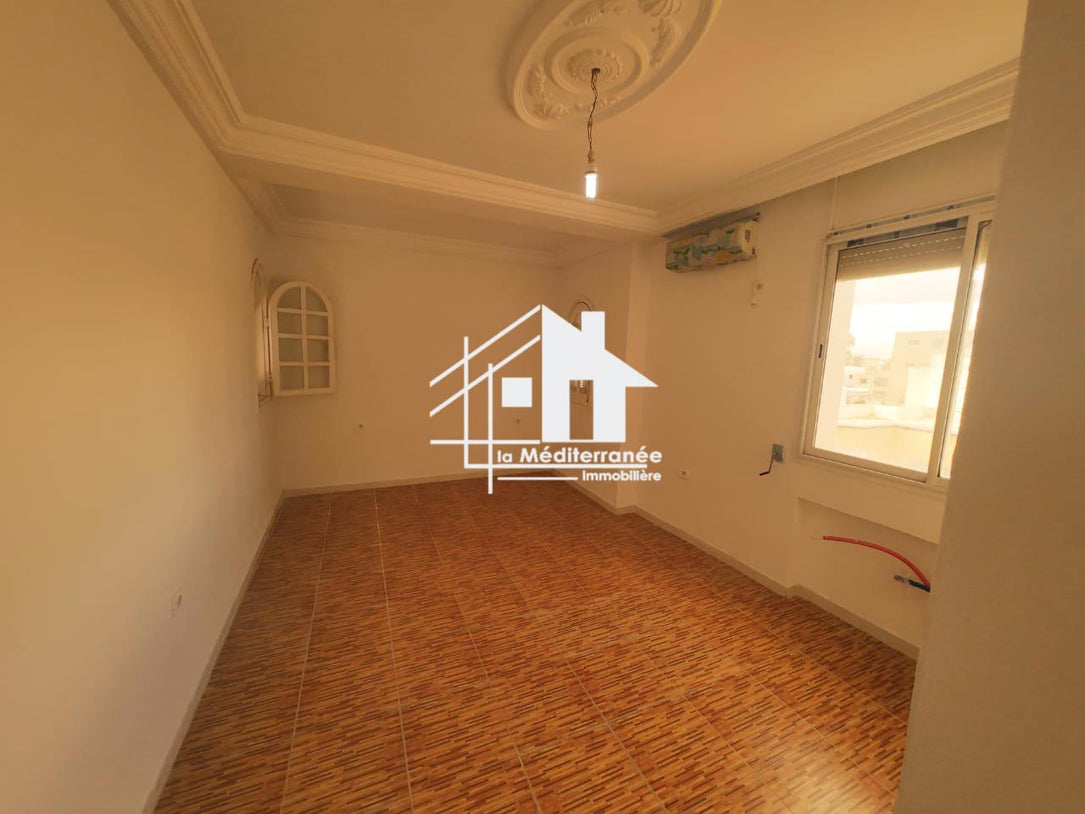 A louer étage de villa S+4 à manouba