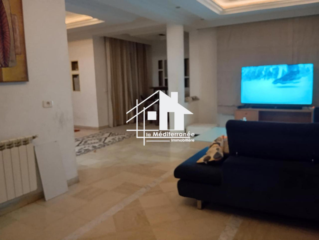 A louer un étage de villa S+2  meublé à denden