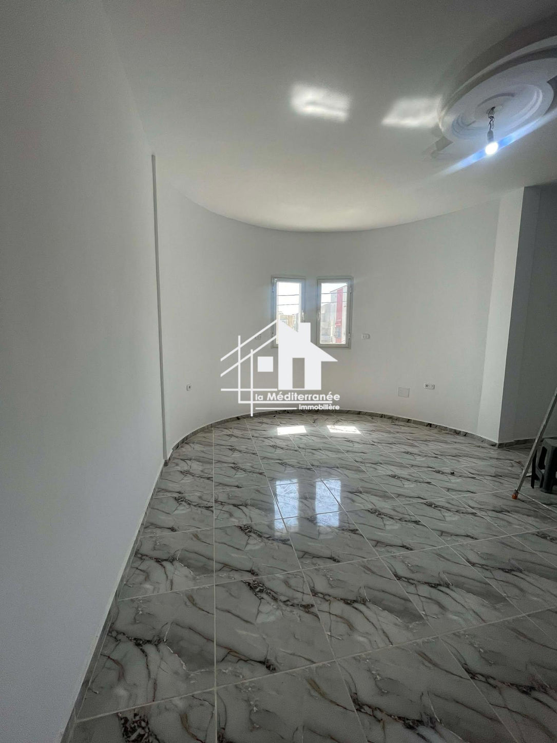 Etage de villa s+2 jamais habité à Taher sfar