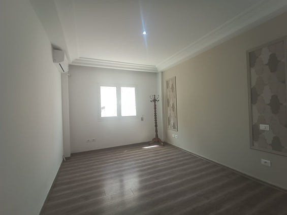 A vendre un spacieux s+2 à la nouvelle soukra
