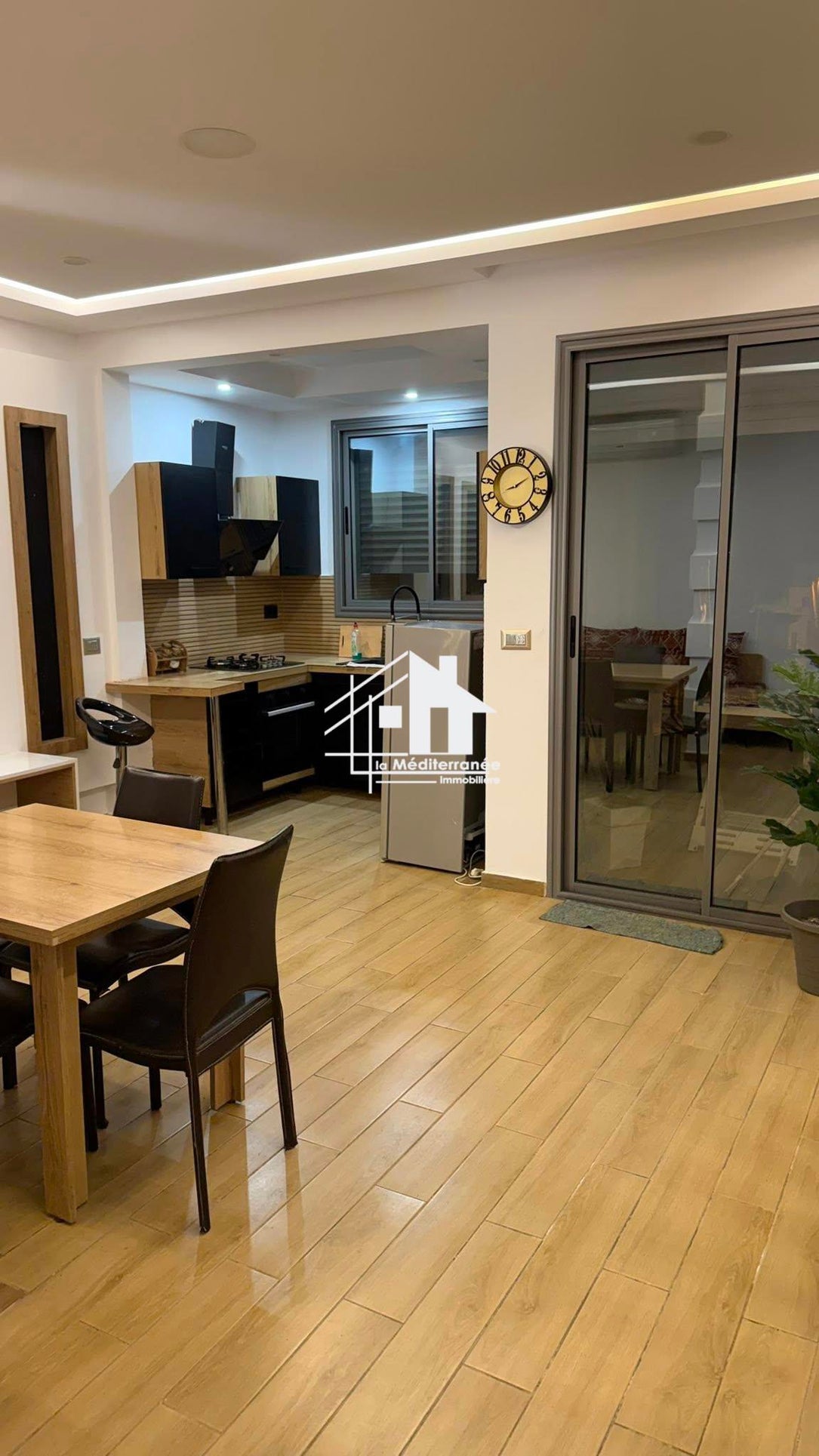A louer appartement S+2 hst meubé courte durée à cité ibn khaldoun