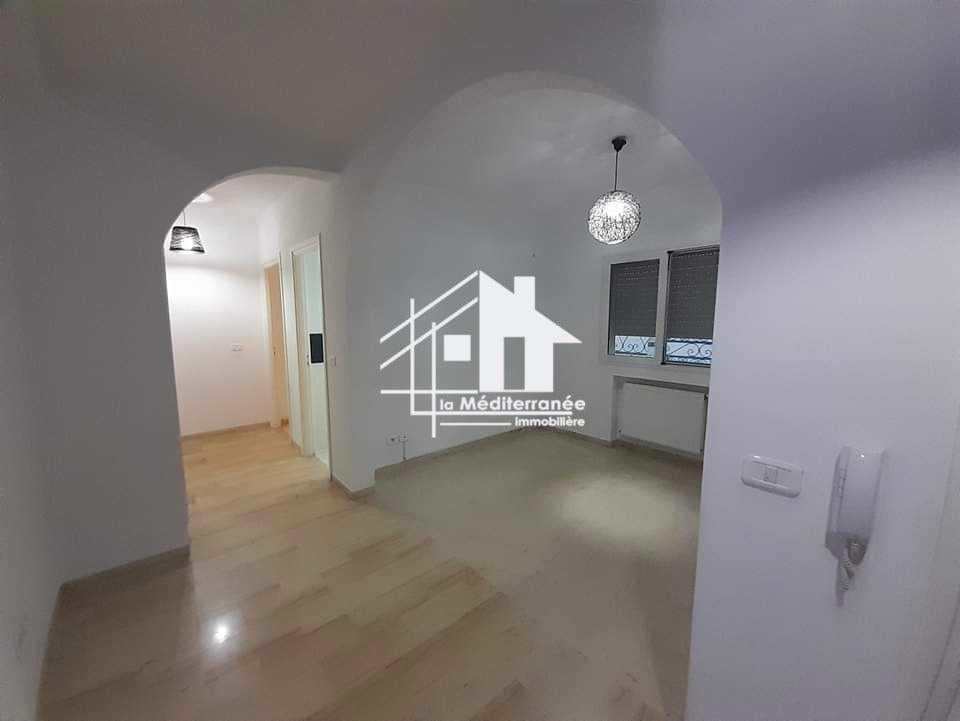 Une villa S+3 à Gammarth