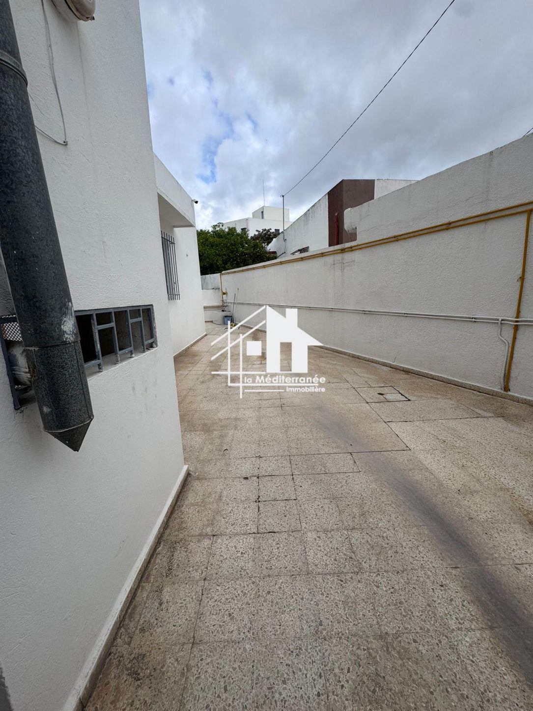 A vendre une villa 2S+5 au bardo