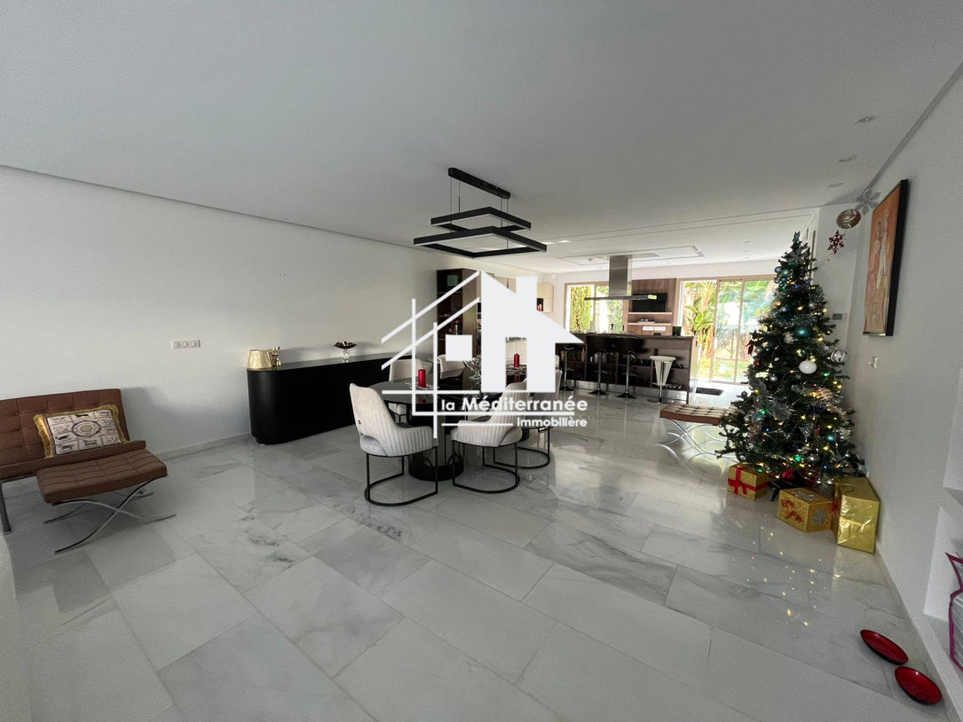 A louer un appartement s+2 vide à Gammarth touristiqie