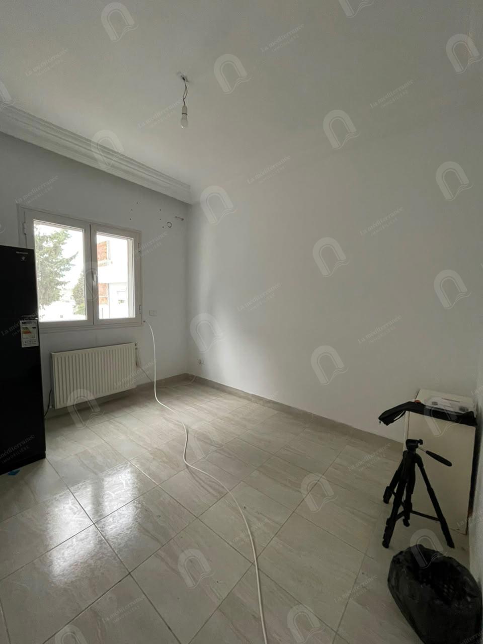 A louer un étage de villa S+2 à Boumhel Bassatine
