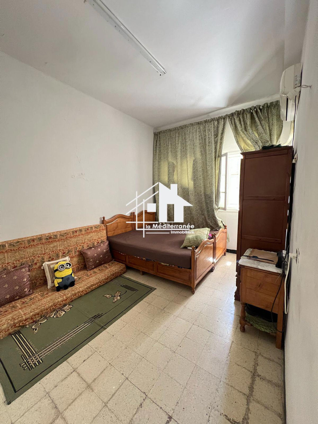 À vendre villa avec deux appartements,studio et jardin à saint clément bardo