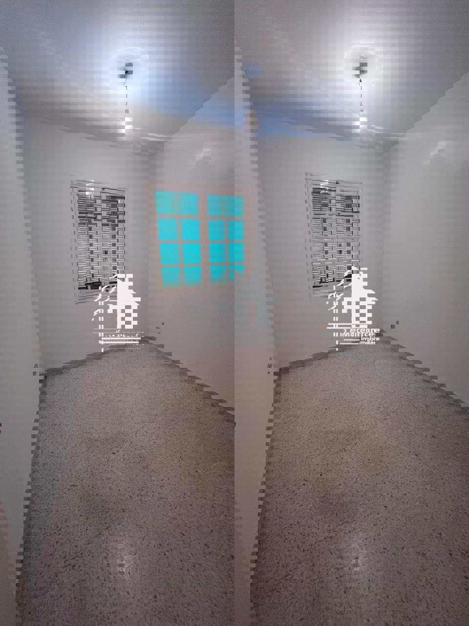 A louer appartement S+3 à Khaznadar