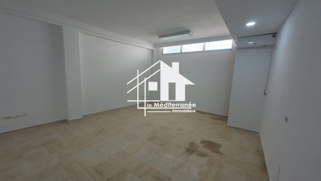 A louer un bureau H+2 RDC au Bardo