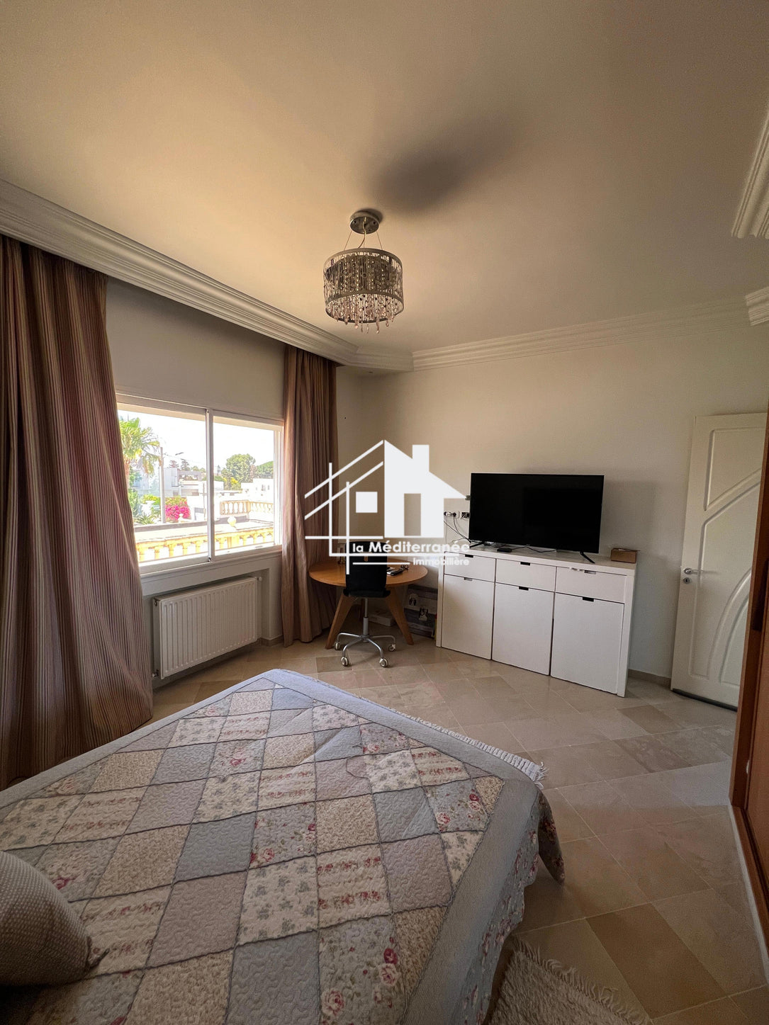 A louer villa S+4 a Chotrana 3