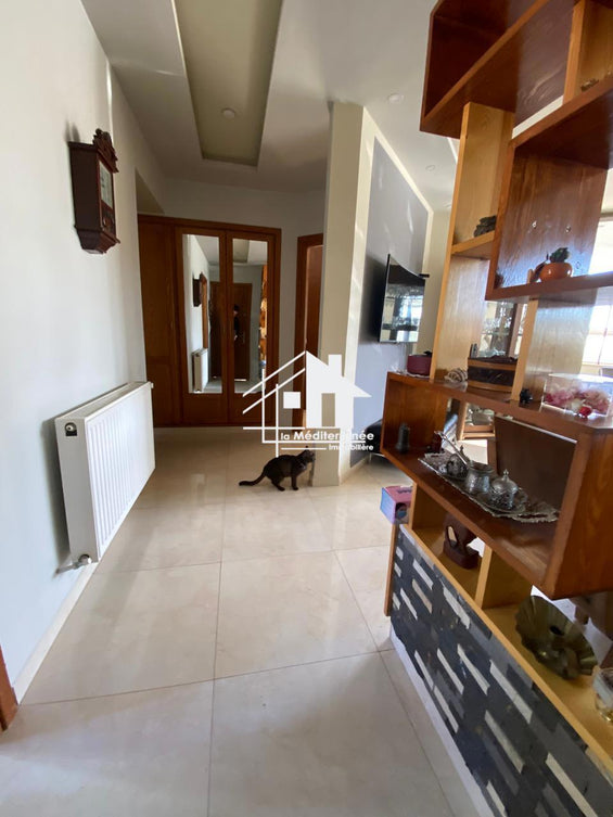 Appartement S+3 à vendre à El Menzah 9B