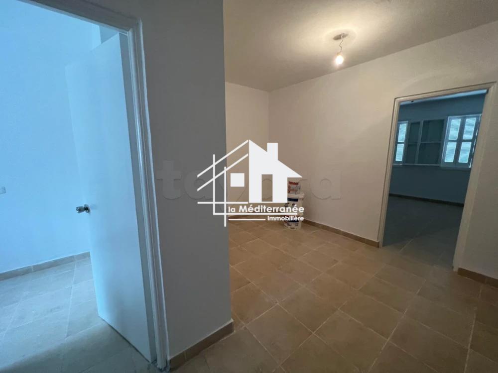 A louer appartement s+2 à cité Khadra