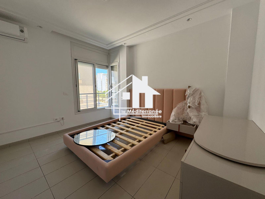 Un magnifique Duplex S+3 meublé  à Jardins de Carthage