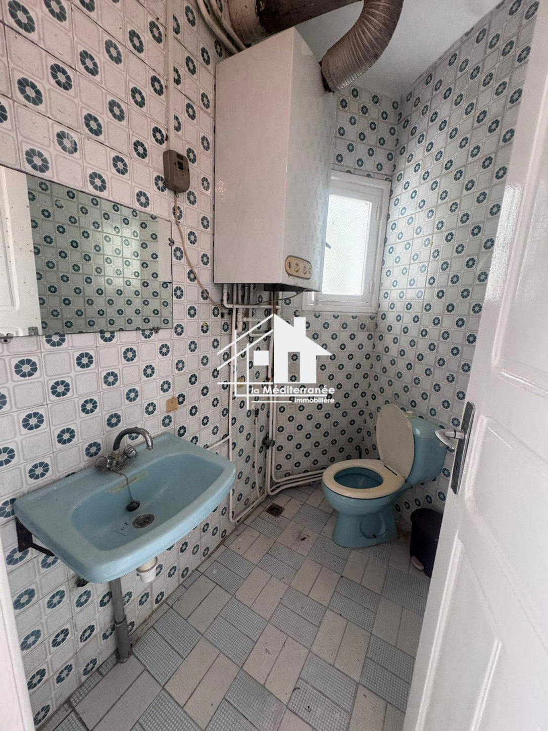 à louer rez de chaussée s+3 avec jardin au bardo