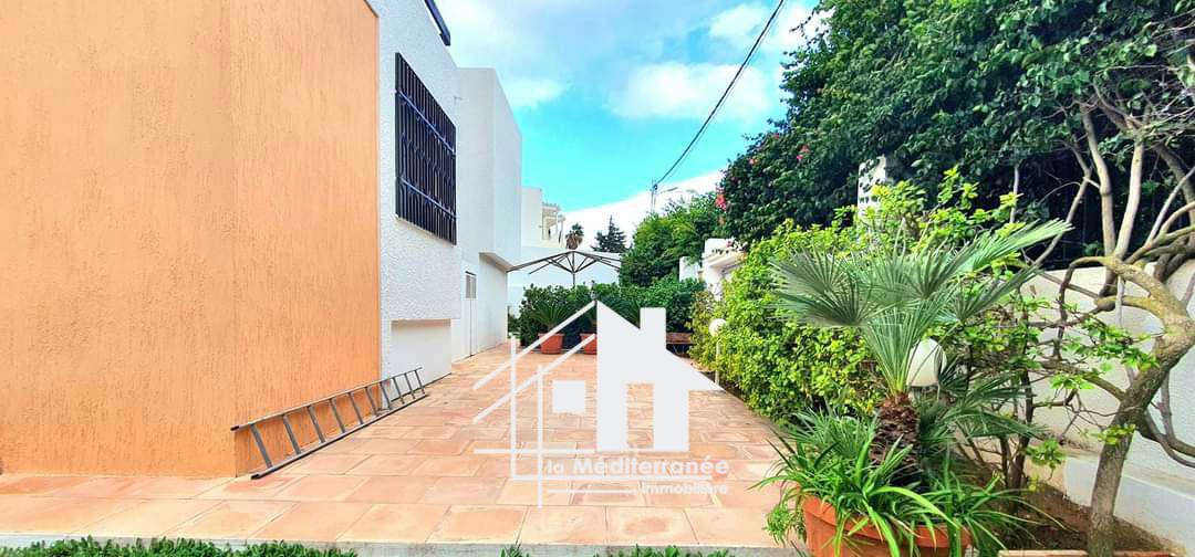 A vendre villa S+6 à la Marsa