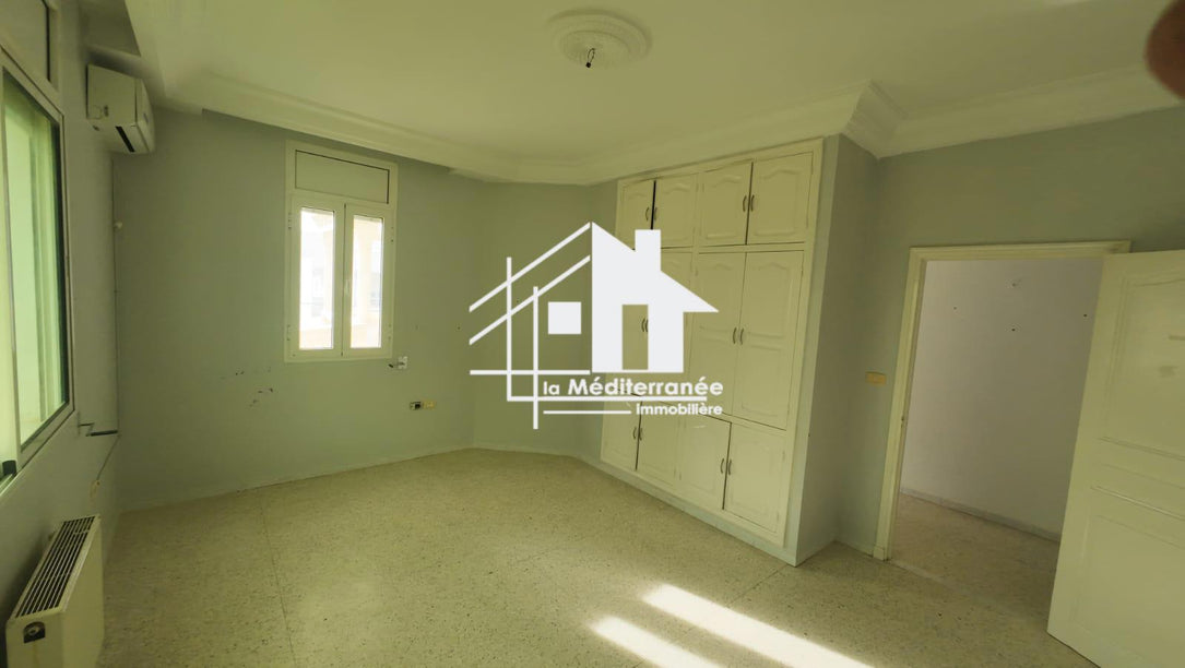 A louer étage de villa S+3 au bardo