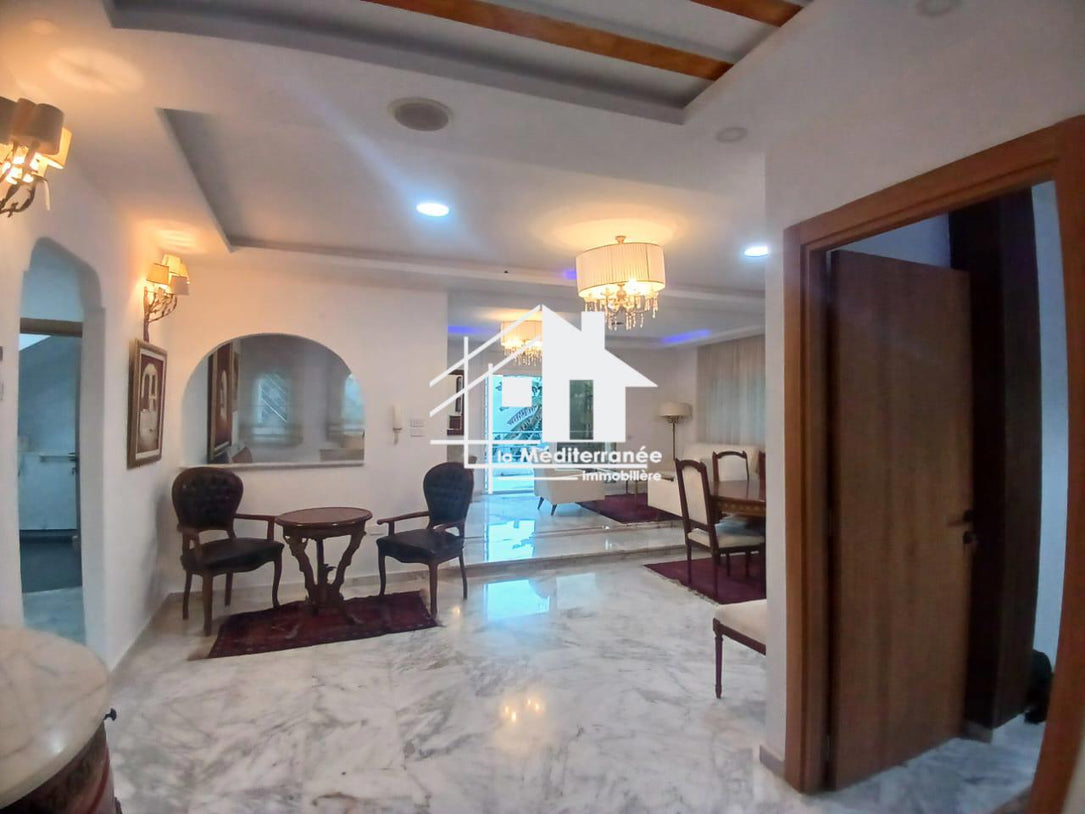 A louer un duplex s+4 meublé à la Marsa