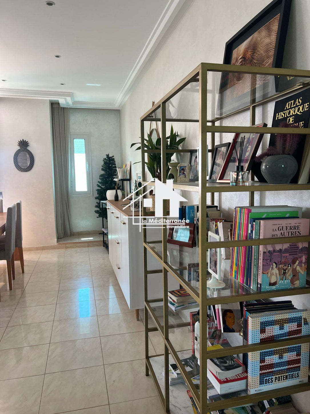 A louer étage de villa s+2 haut standing à Danden