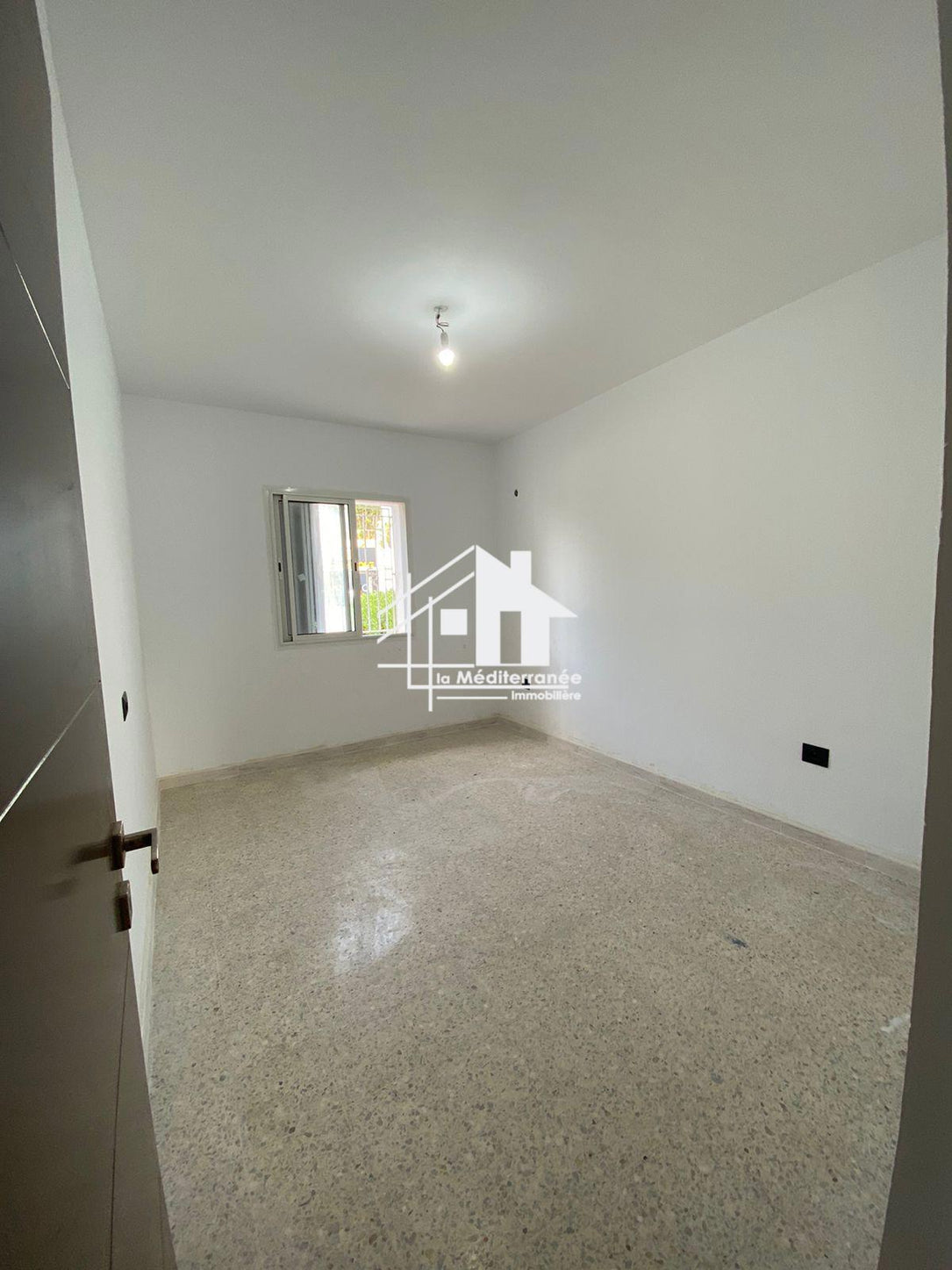 A louer appartement S+3 à El manar 1