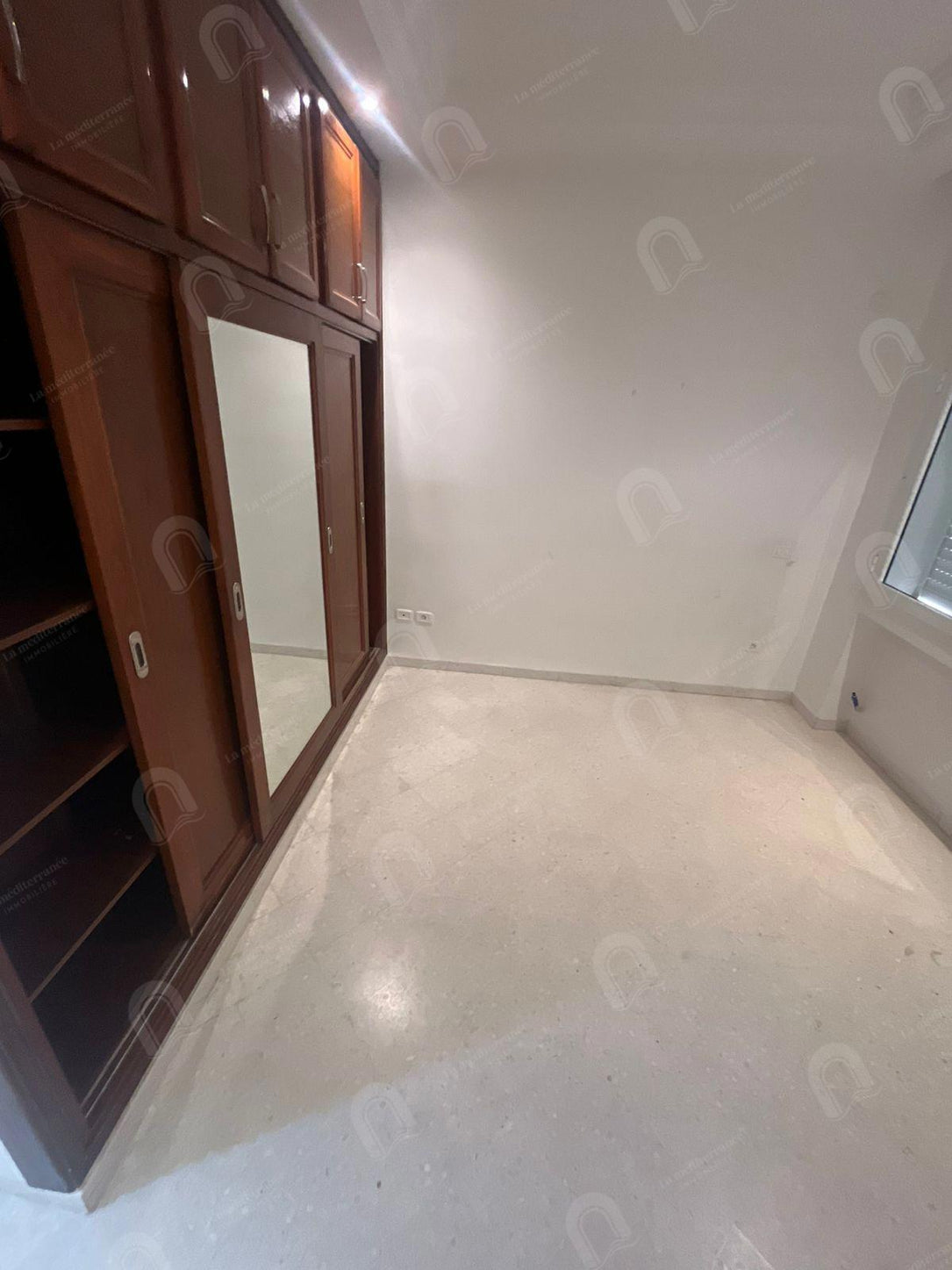 A louer étage de villa s+3 20 mars le bardo