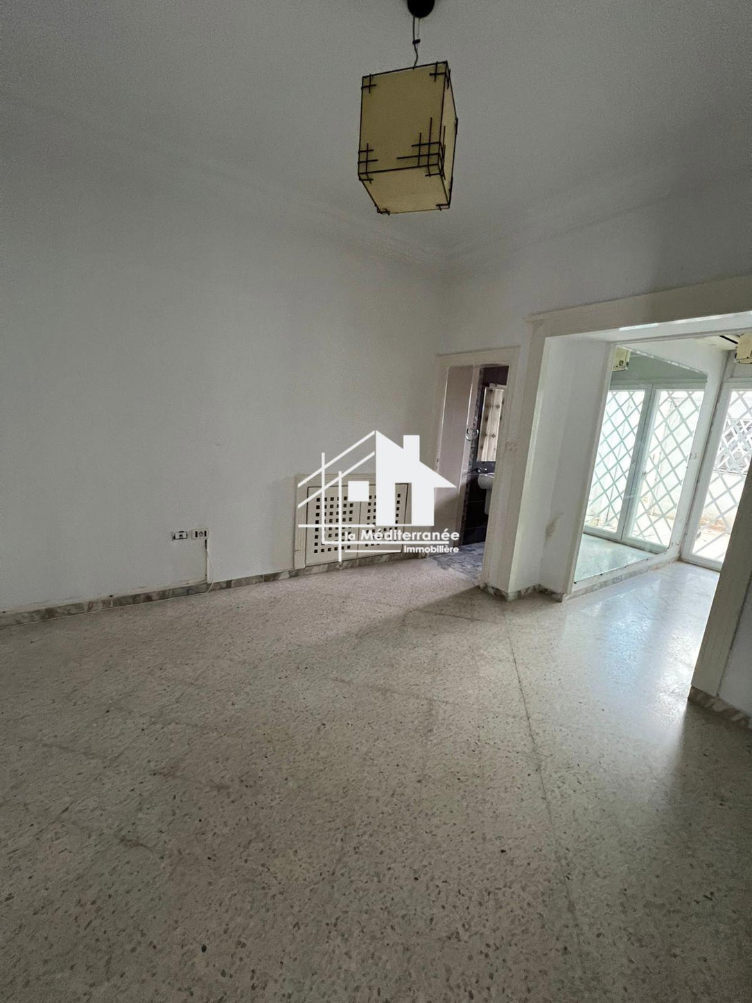 Location étage de villa s3 hst au Bardo