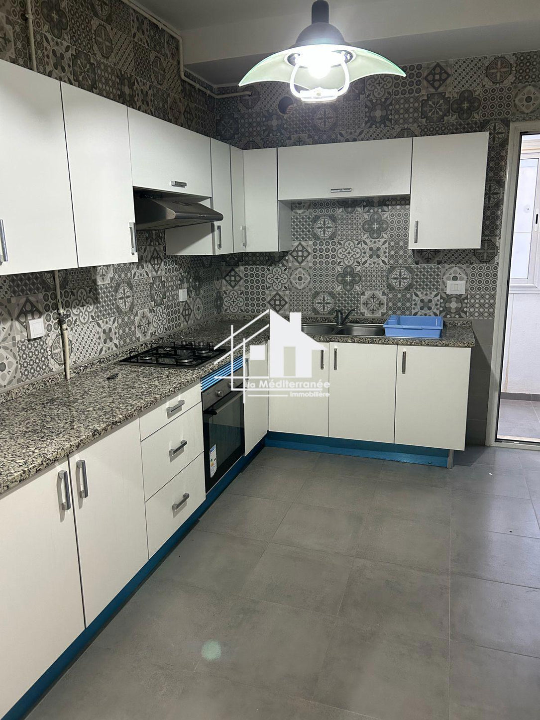 A vendre s3 avec place parking