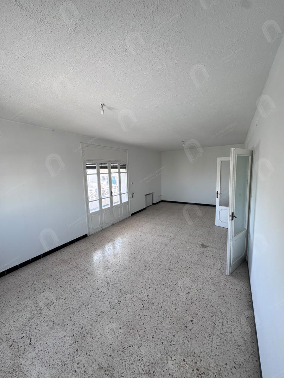 A louer un étage de villa S+4