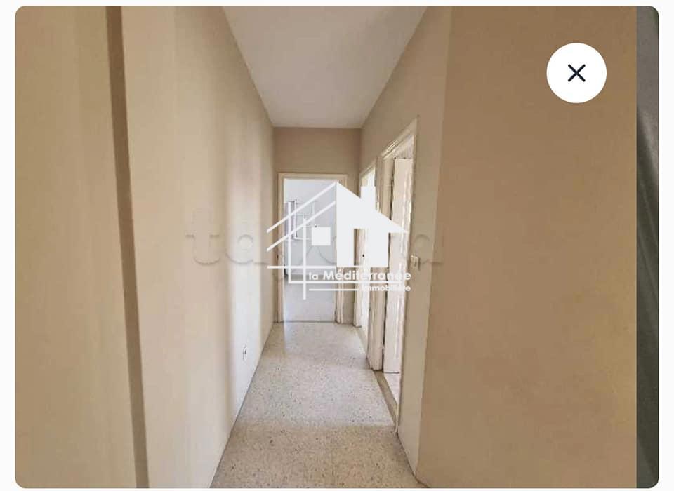 A louer etage de villa S+2 à cité Romena 2