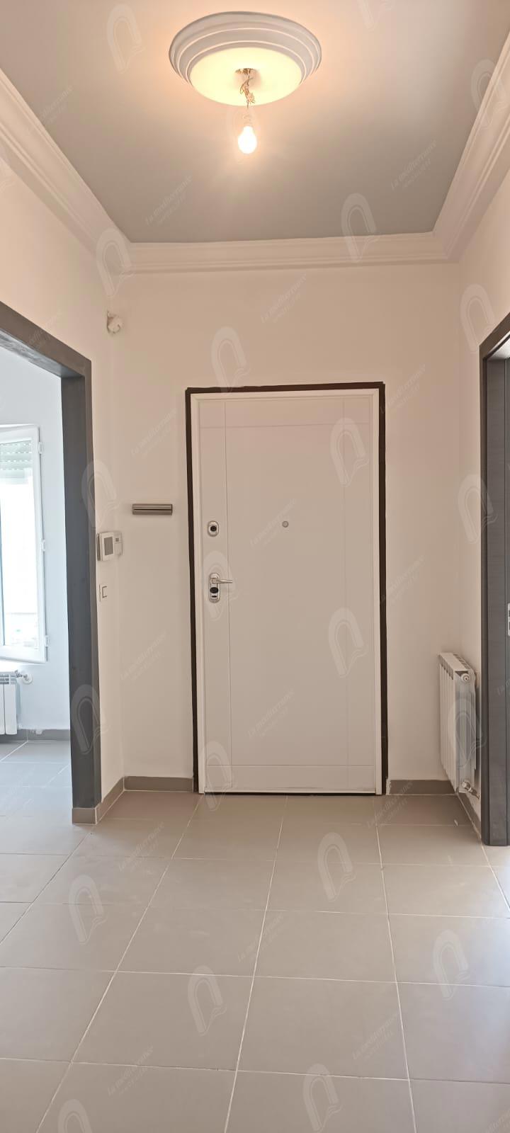 Villa a louer a la soukra chotrana 3 s+3 3500