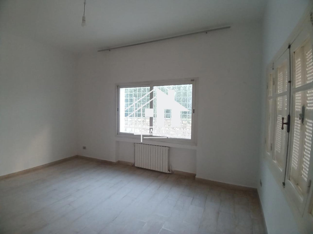 A louer villa s+4 à gammarth