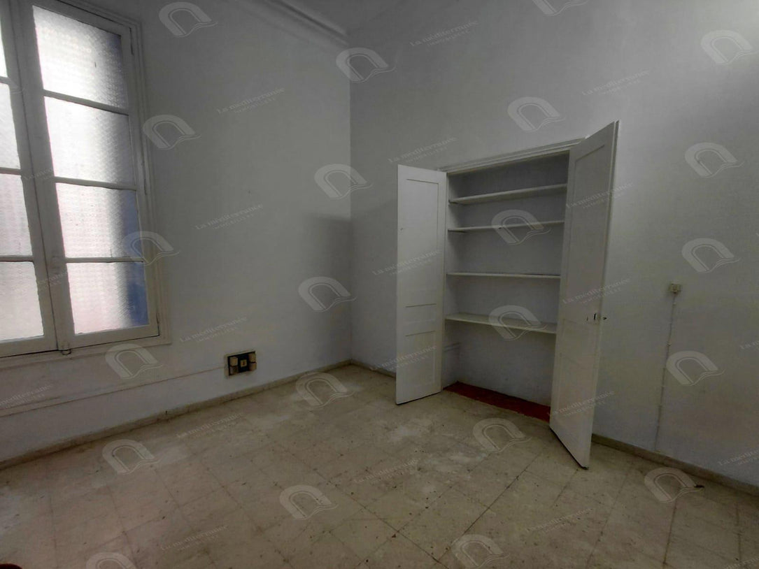 A vendre appartement s2 au centre ville Tunis