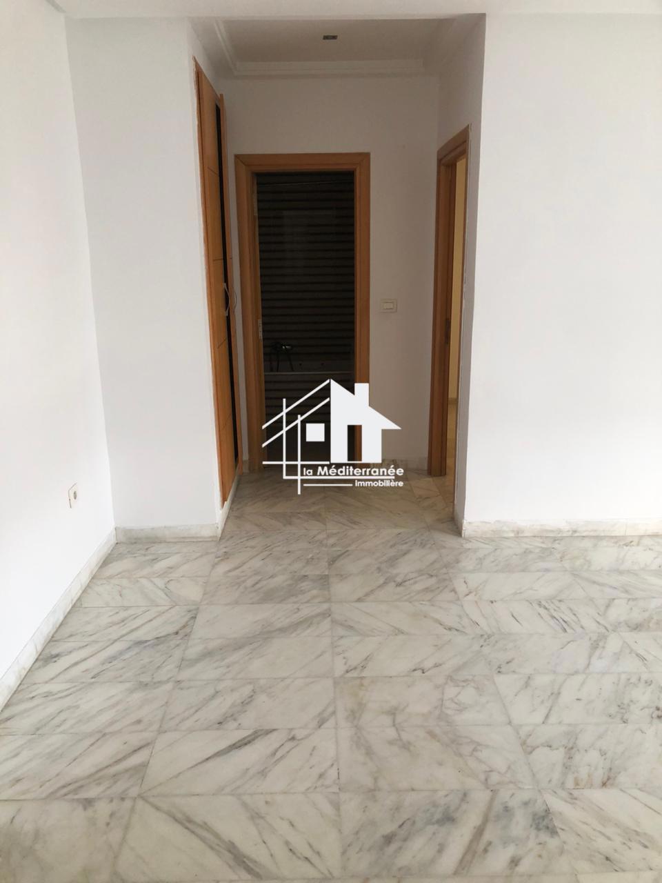 A louer un appartement s+1à cite el Fawez