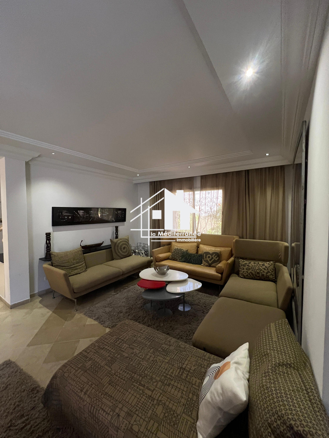 A louer villa S+4 a Chotrana 3