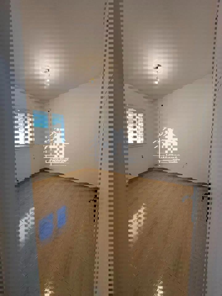 A louer étage de villa S+2 à khaznadar